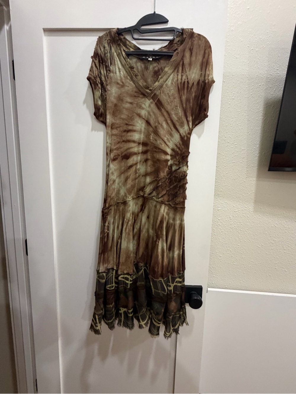 Mezon Brown Tie-Dye V-Neck Midi Dress